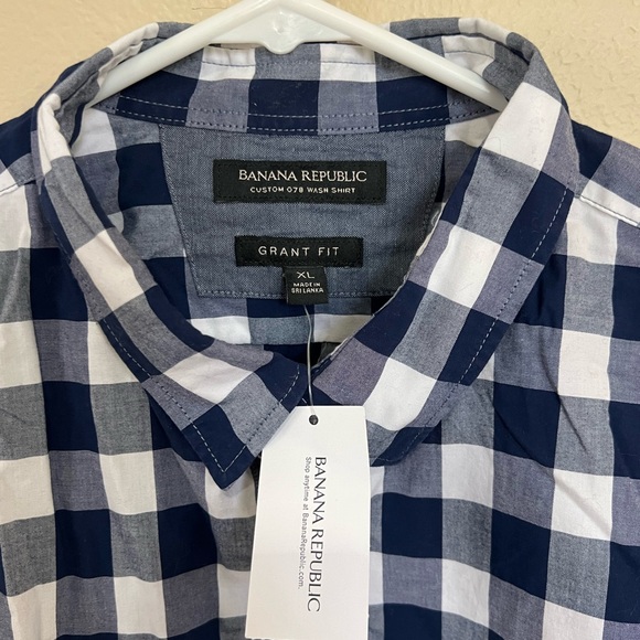 Brand New Men Banana Republic Button Down - Picture 2 of 4